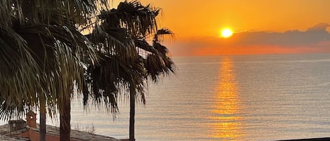 Sunrise Bermuda Beach 