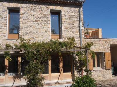 Luxury gite with private pool, wifi and stunning views, sleeps 4+child bed