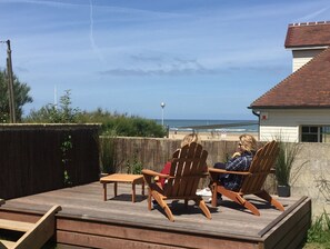 Beach and sea view from the deck, protected from the wind and from onlookers.