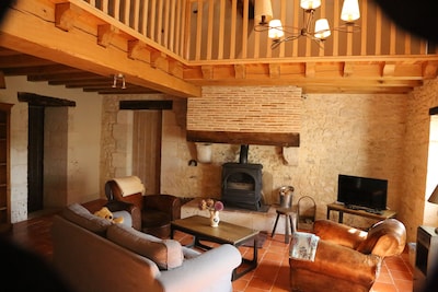 Chemin de Gargamelle 'Le Noyer'   Luxury gite   3 beds   sleeps 4-6 at Ligueux