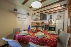 Table à manger pour 6