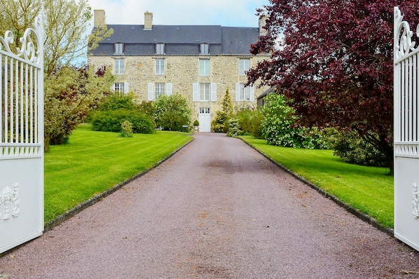 The Chateau with secure parking