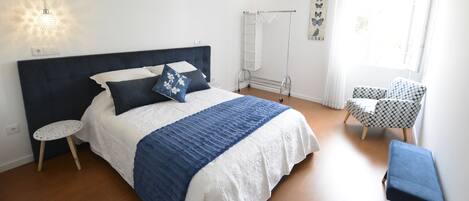 Room 1 Blue - Double Bed and private WC 