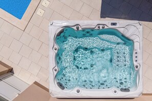 Wonderful jacuzzi for your additional pleasure