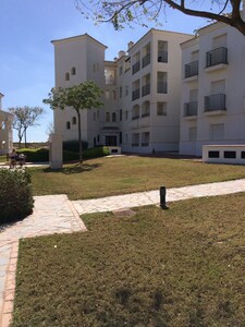 Spanish holiday apartment available for rental in Hacienda Riquelme, Murcia.