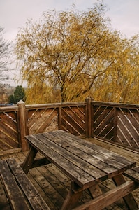 Bike shed sleeps up to 10 at New Mills Marina 