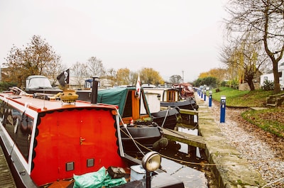 Bike shed sleeps up to 10 at New Mills Marina 