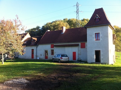 Casa rural tranquila de 2 dormitorios a 10 minutos de Nevers - 20 minutos Magny Cours