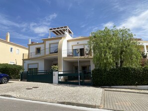Alvor Praia 14 & Alto Ria 15 (also available)