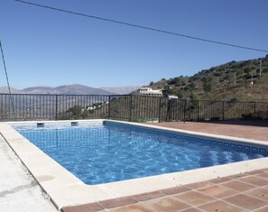 The Amazing 8x4 Pool With Mountain Views