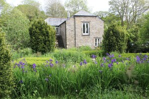 Side view of Willow Mill