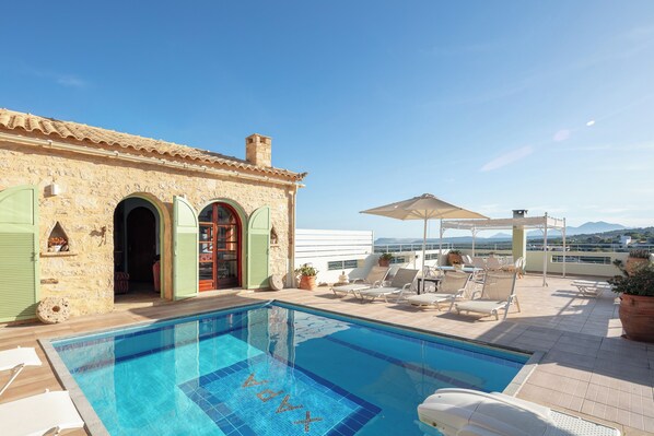 Villa Hara, a stone made villa with swimming pool &  extraordinary views!