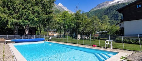 Outdoor pool for summer use