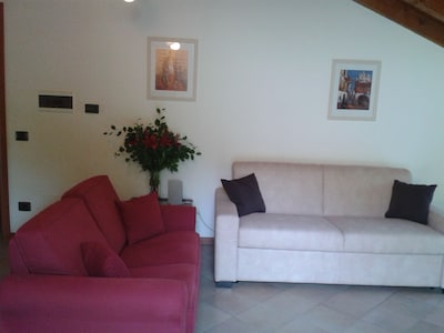  Bellagio  2 apartments in a detached house with  garden and beautiful lake view