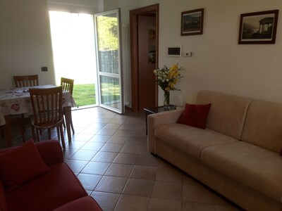  Bellagio  2 apartments in a detached house with  garden and beautiful lake view