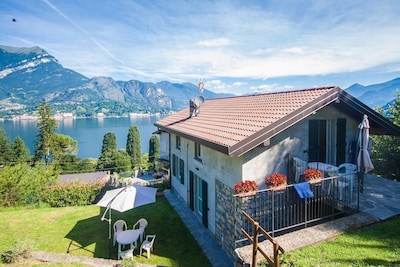 Bellagio  2 apartments in a detached house with  garden and beautiful lake view