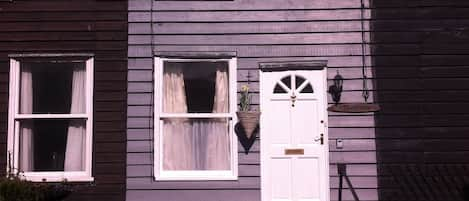 Charming period cottage near Wivenhoe Quay
