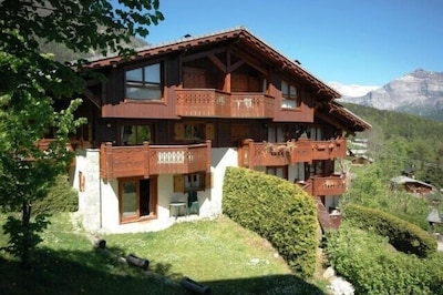 Apartment in Hügellage mit Schwimmbecken im Chamonix-Tal