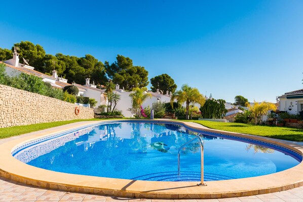 Wonderful large communal pool