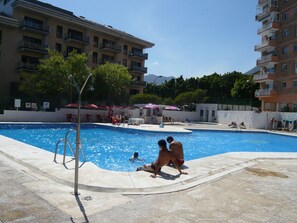 Pool , piscina 
