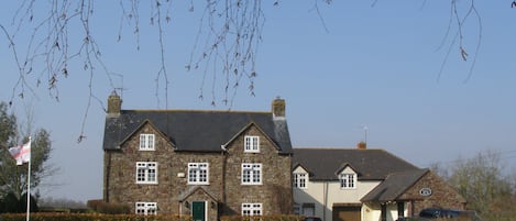 Swanley House and apartment (to the right, over garage)