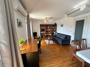 Open plan dining/living area