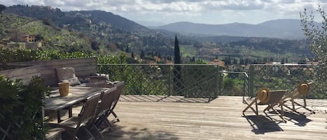 The terrace in front of the house 