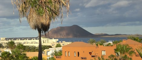 Vista para praia/oceano