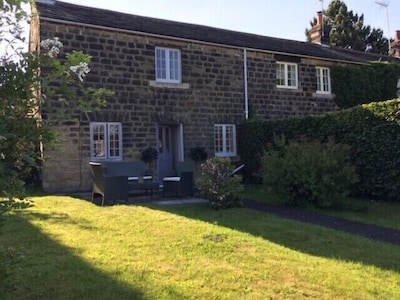 Stunning listed 1750 cottage  in Harewood village near Harrogate & countryside