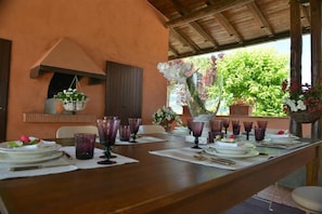 Outdoor dining