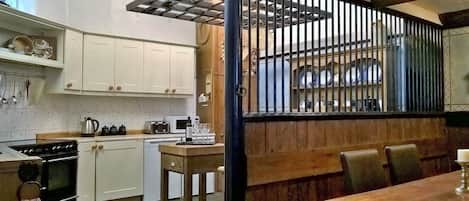 Kitchen (complete with original Victorian stables ironwork)