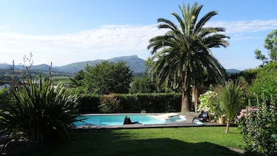 Encantadora casa con jardín, vistas impresionantes Nivelle Rhune 