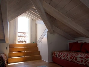 mezzanine with 2 single beds