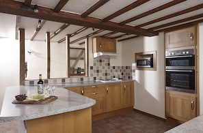 Elm Barn kitchen