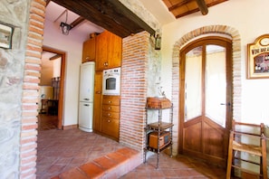 Wonderful Kitchen, old style and very well equipped of all you may need!