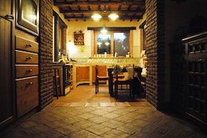 Wonderful Kitchen, old style and very well equipped of all you may need!