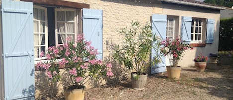 La Bergerie front view