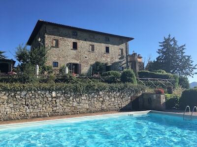 Stunning villa with private pool & superb views of Tuscany/Umbria