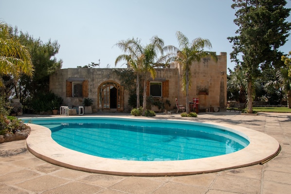 Cottage & Pool Area