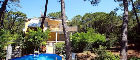 villa with pool near the sea