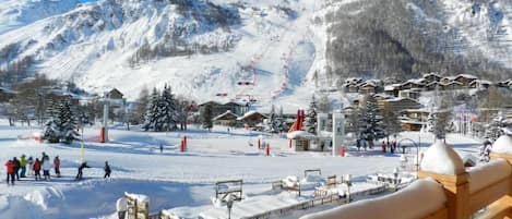 Vue sur la célèbre Face de Bellevarde depuis le balcon 