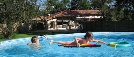 Piscine Zodiac, 7.5 m de diamètre, 1,20 m de profondeur, sécurisée enfants