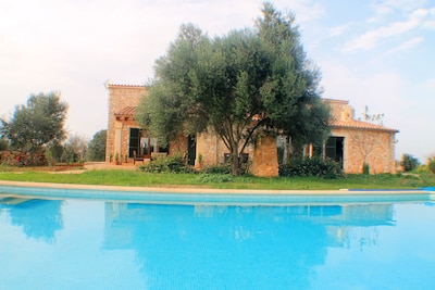 Encantadora Finca en Sineu. Piscina, terreno y jardin