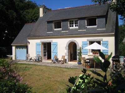 Maison, 8 couchages, à 300 mètres de la fabuleuse plage familiale; Cap Coz, Fouesnant.