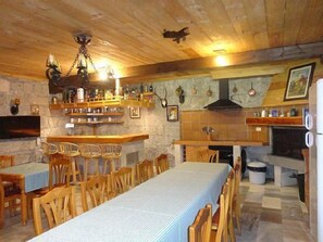 Bar (in der Unterkunft)