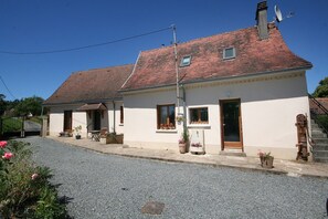 Farmhouse and courtyard