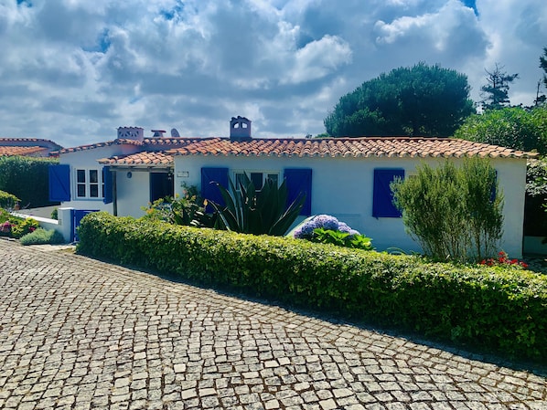 Le devant de la maison