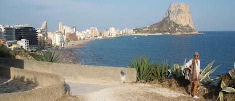 chemin 'des falaises' menant à la plage