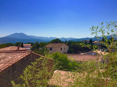 Schöne Zeit geräumige Dorfhaus mit Pool und Wi-Fi