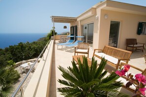 Terrace with pergola